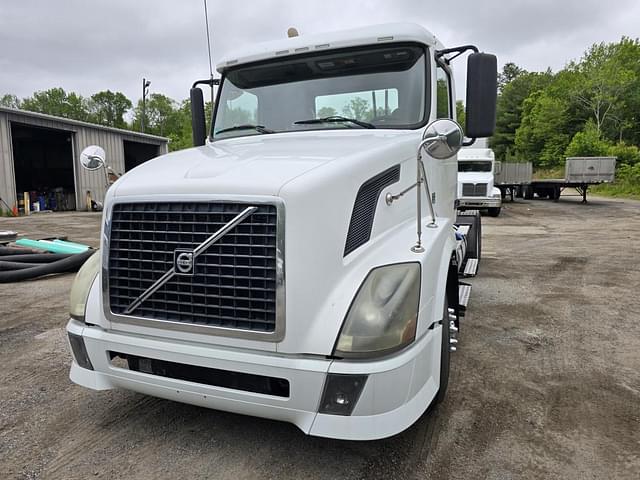 Image of Volvo VNL equipment image 1