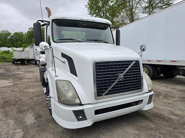 Image of Volvo VNL equipment image 3
