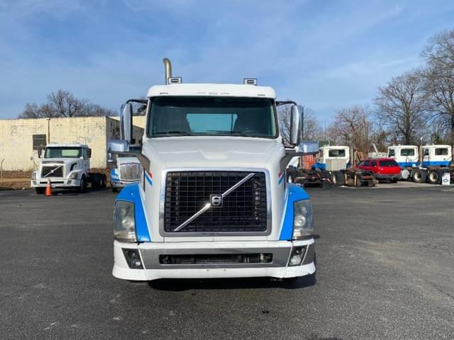 Image of Volvo VNL equipment image 1