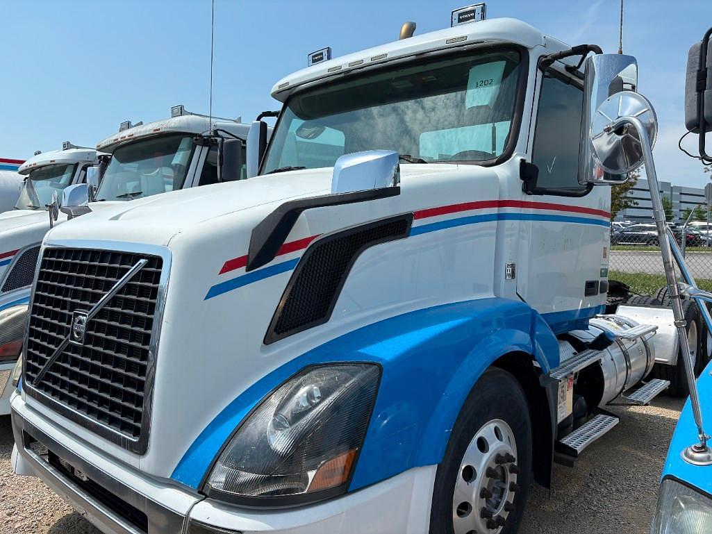Image of Volvo VNL Primary image