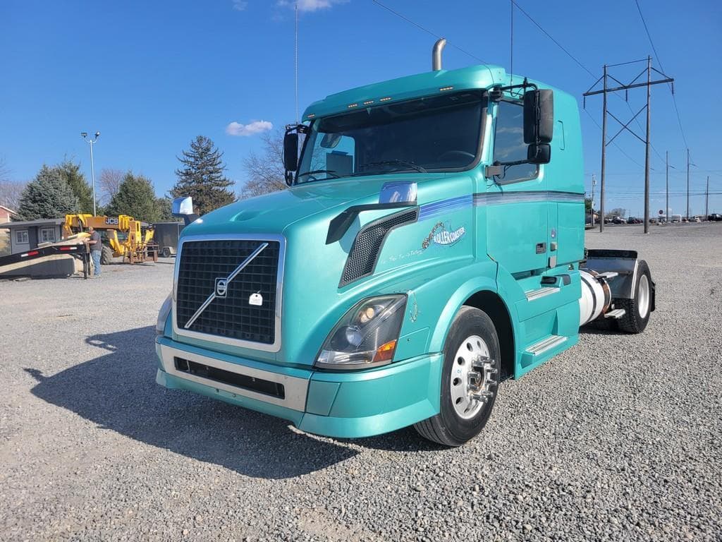 Image of Volvo VNL64T Primary image