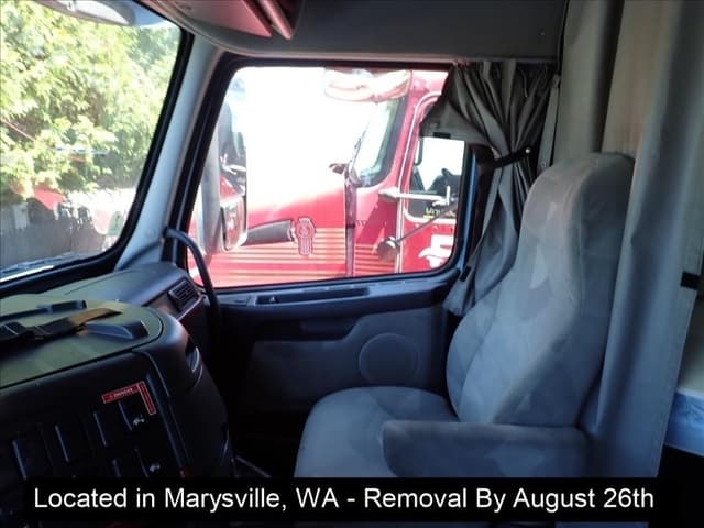 Image of Volvo VNL760 equipment image 4