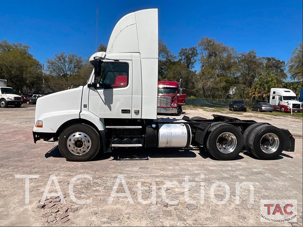 Image of Volvo VNM64T200 Primary image