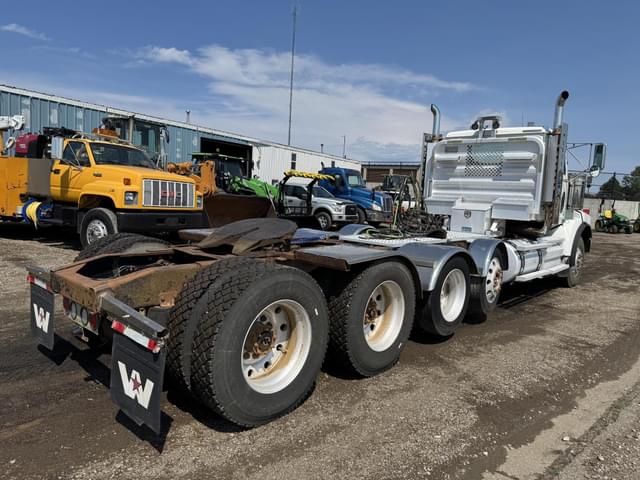 Image of Western Star 4900 equipment image 3