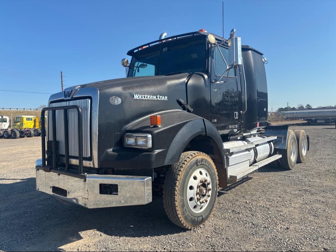 Image of Western Star 4900 Primary image