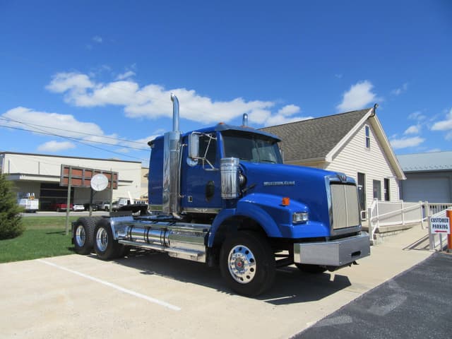 Image of Western Star 4900 equipment image 3