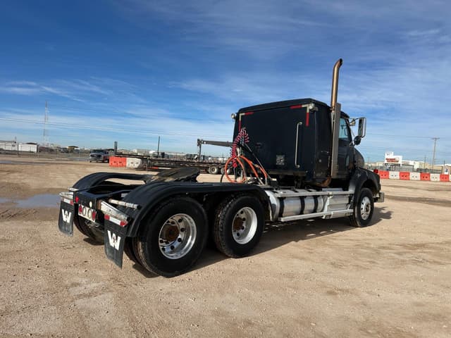 Image of Western Star 4900 equipment image 3