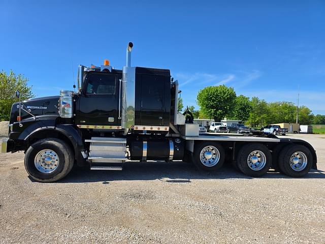 Image of Western Star 4900 equipment image 4