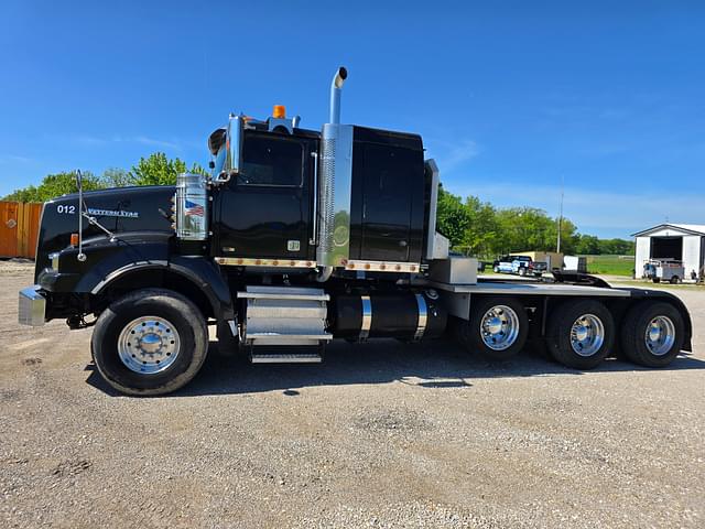 Image of Western Star 4900 equipment image 3