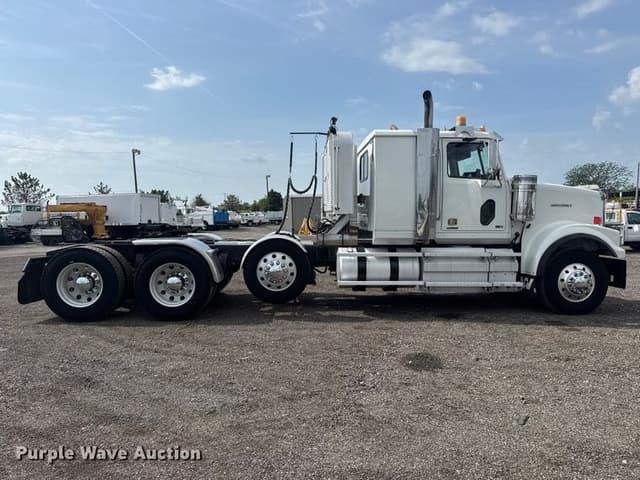 Image of Western Star 4900 equipment image 3