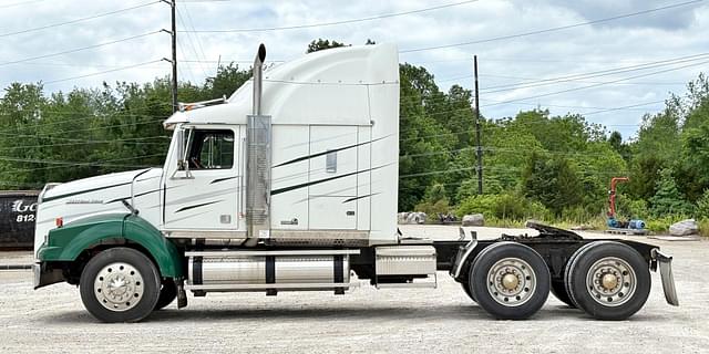 Image of Western Star 4900 equipment image 1