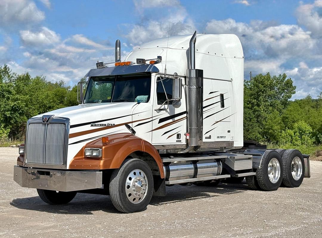Image of Western Star 4900 Primary image