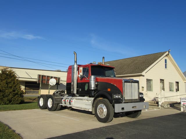 Image of Western Star 4900FA equipment image 1