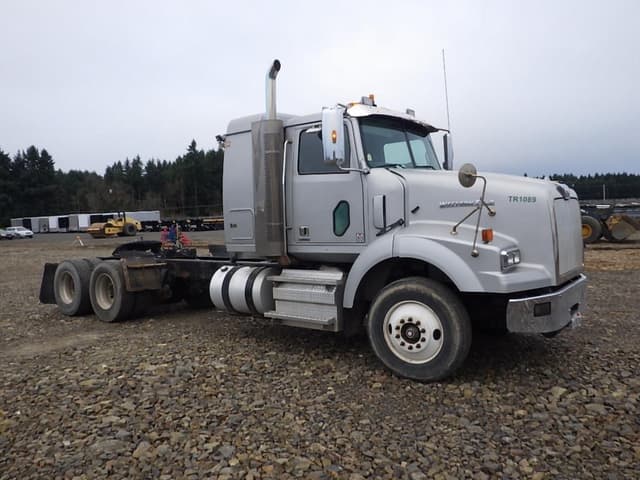Image of Western Star 4900SB equipment image 1