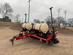 2012 White 8106 Image