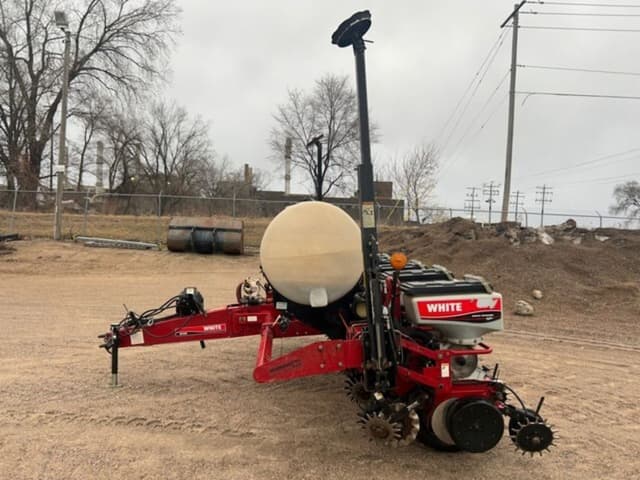 Image of White 8106 equipment image 1