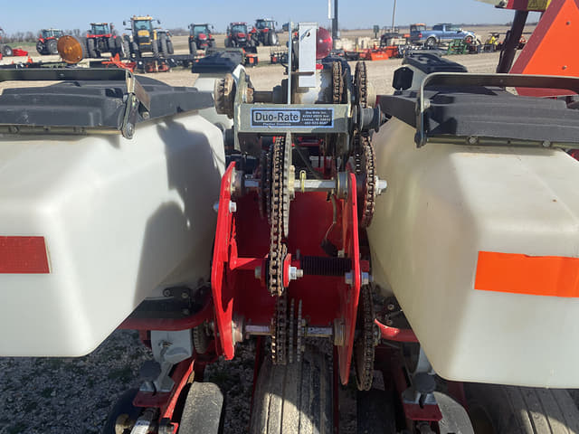 Image of White 8222 equipment image 4