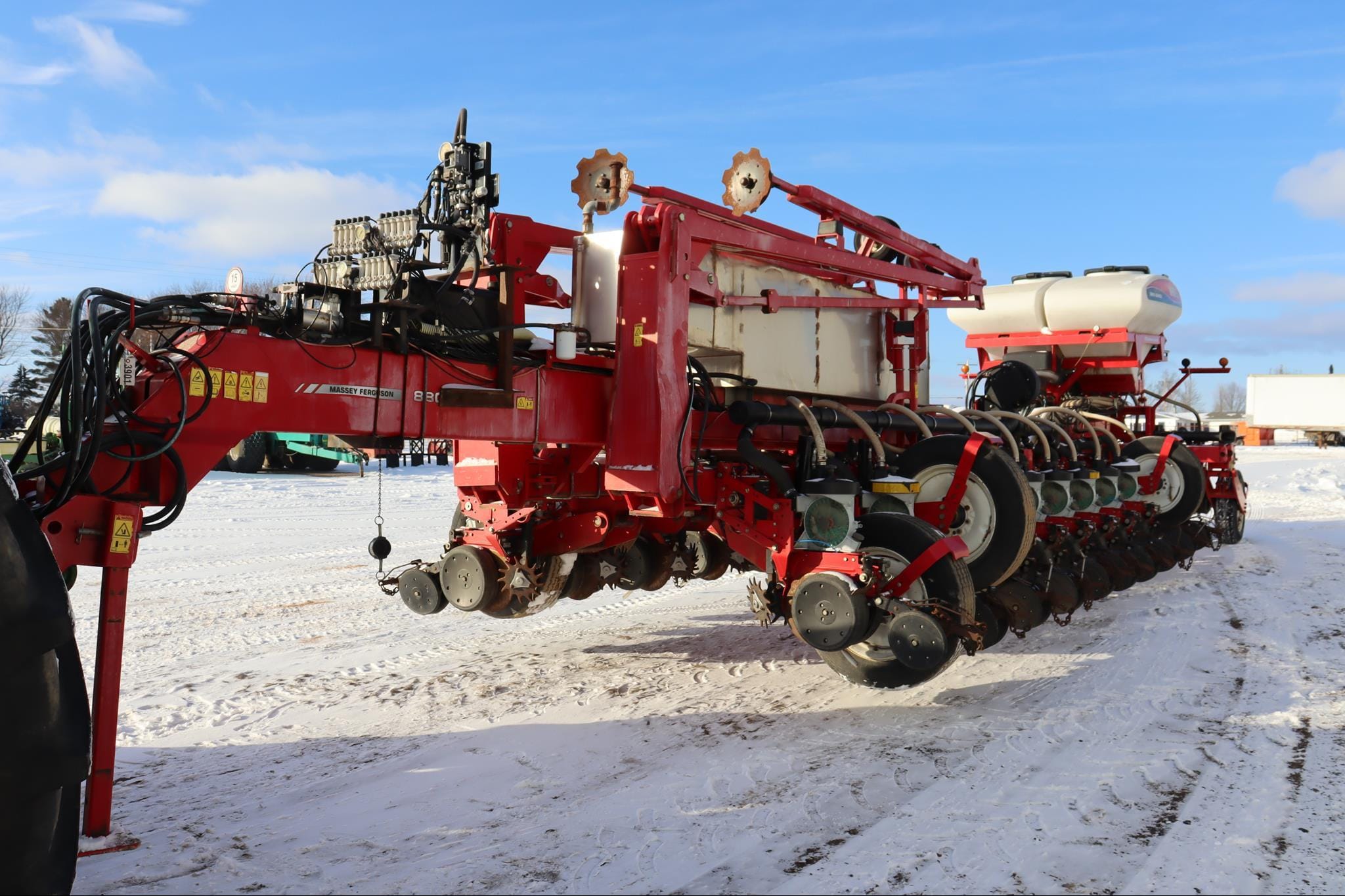 Main image White 8824