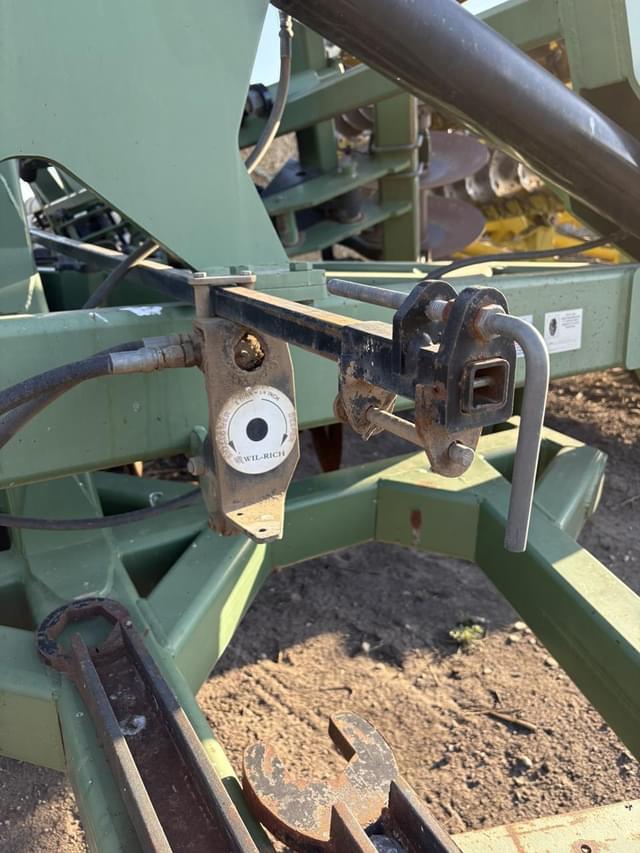 Image of Wishek 862NT equipment image 3