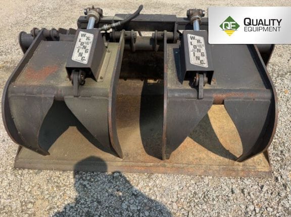 2012 W.R. Long 62" Grapple Bucket Equipment Image0
