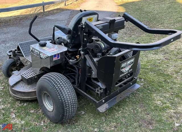 Image of Dixie Chopper XCaliber 3374 equipment image 2