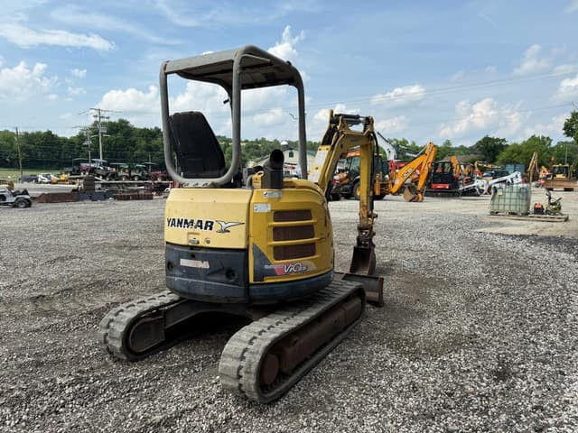 Image of Yanmar VIO35-5B equipment image 3