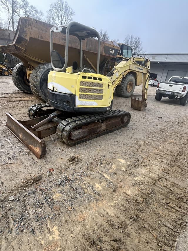 Image of Yanmar VIO55 equipment image 3