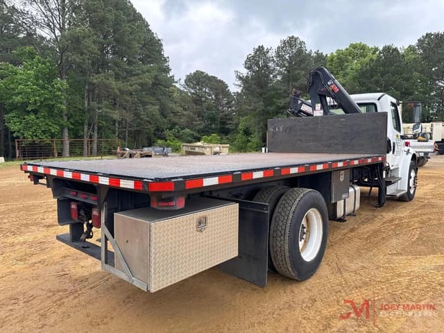 Image of Freightliner M2 equipment image 1