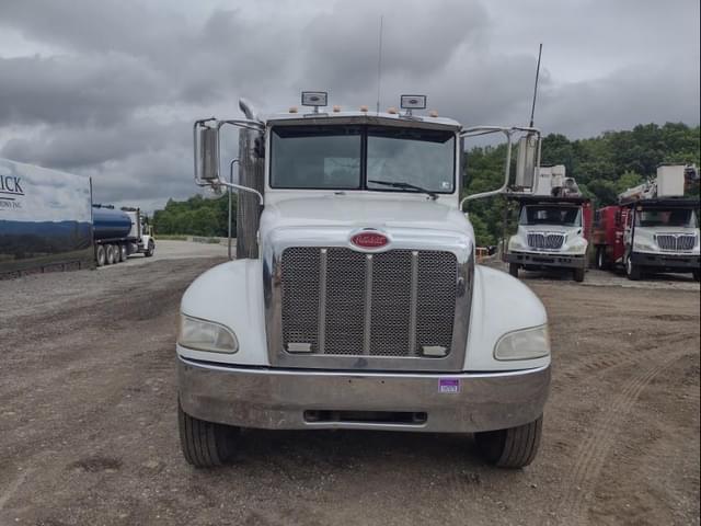 Image of Peterbilt 337 equipment image 1