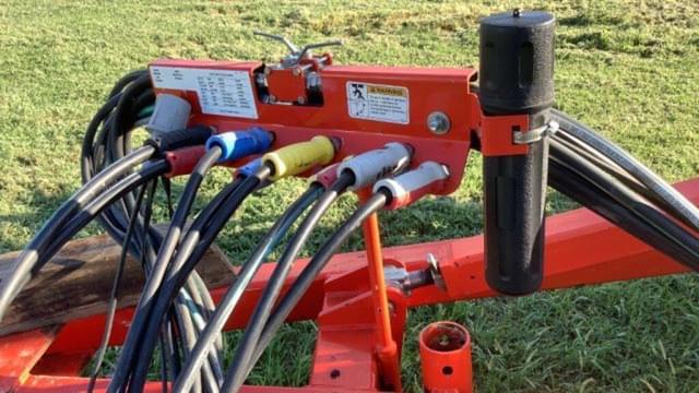 Image of Kuhn Krause Excelerator 8000 equipment image 4