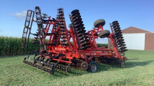 Image of Kuhn Krause Excelerator 8000 equipment image 1
