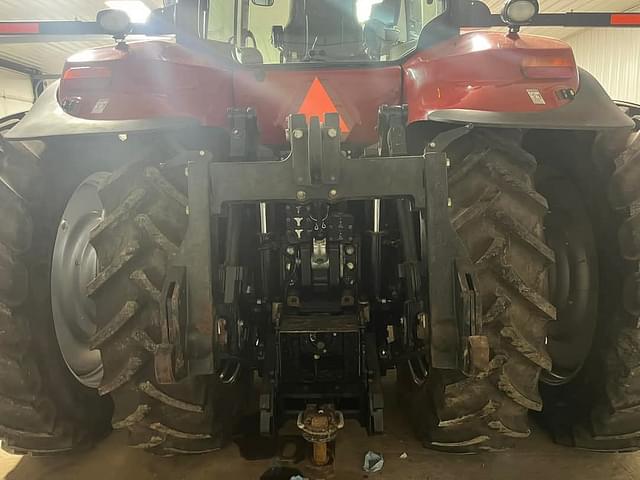 Image of Case IH Magnum 370 equipment image 3