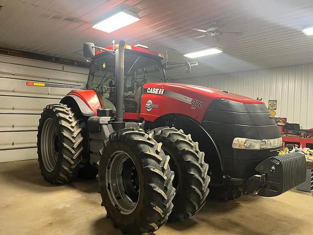 Image of Case IH Magnum 370 equipment image 1