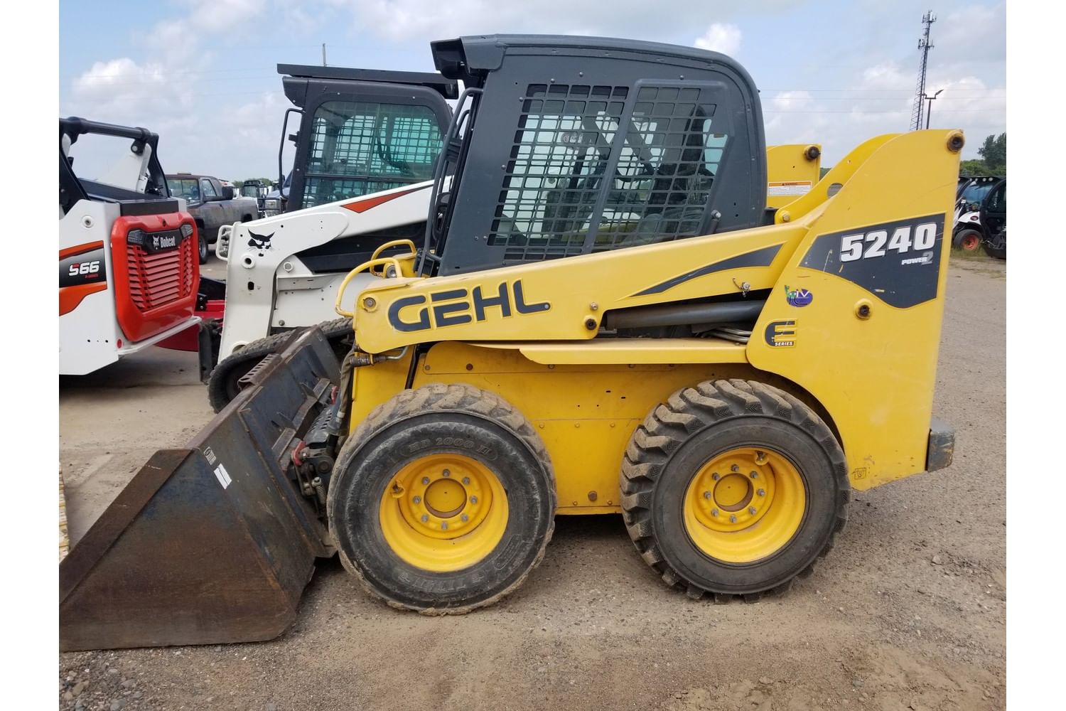 Gehl 5240 Equipment Image0