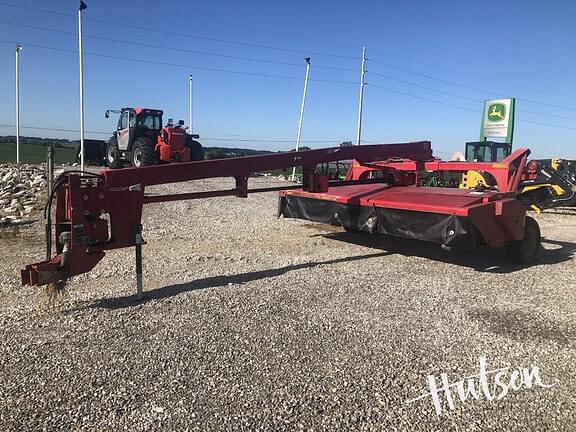 Image of Massey Ferguson 1372 equipment image 2