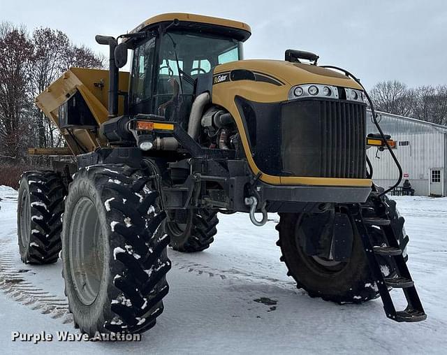 Image of RoGator RG1100 equipment image 2