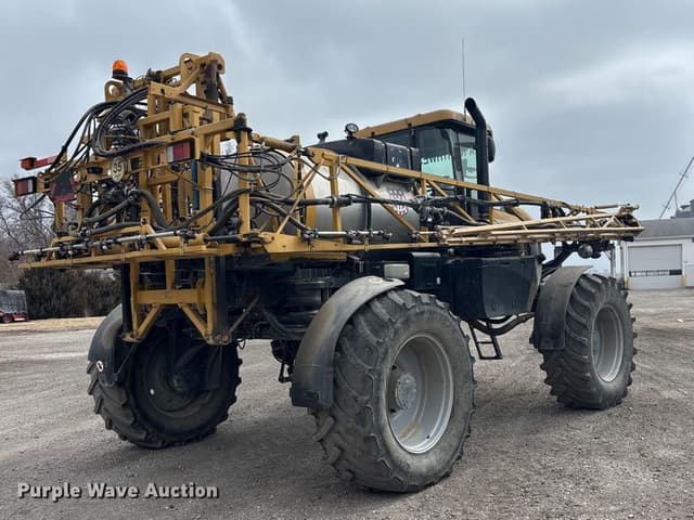 Image of RoGator RG900 equipment image 4