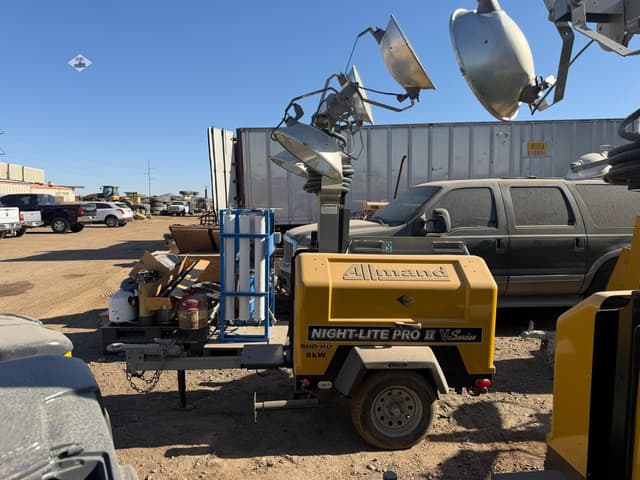 Image of Allmand Night Lite Pro II V Series equipment image 1