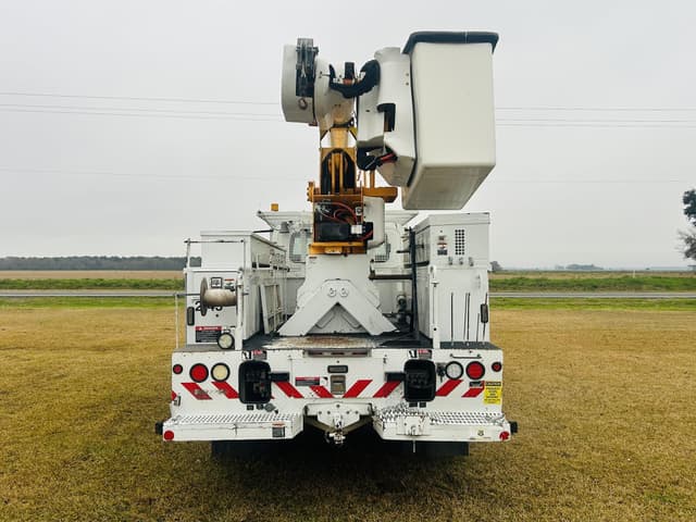 Image of International Durastar 4300 equipment image 4