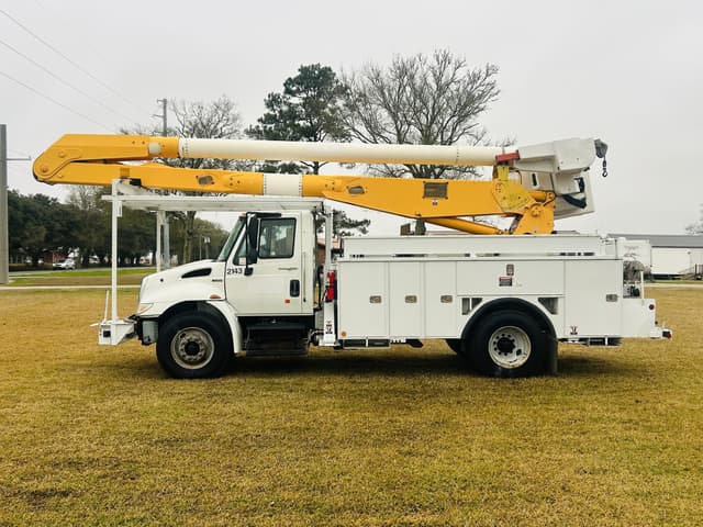 Image of International Durastar 4300 equipment image 2