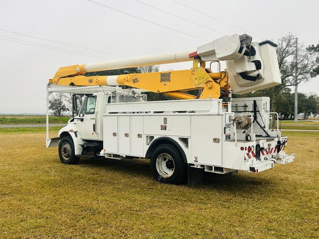 Image of International Durastar 4300 equipment image 3