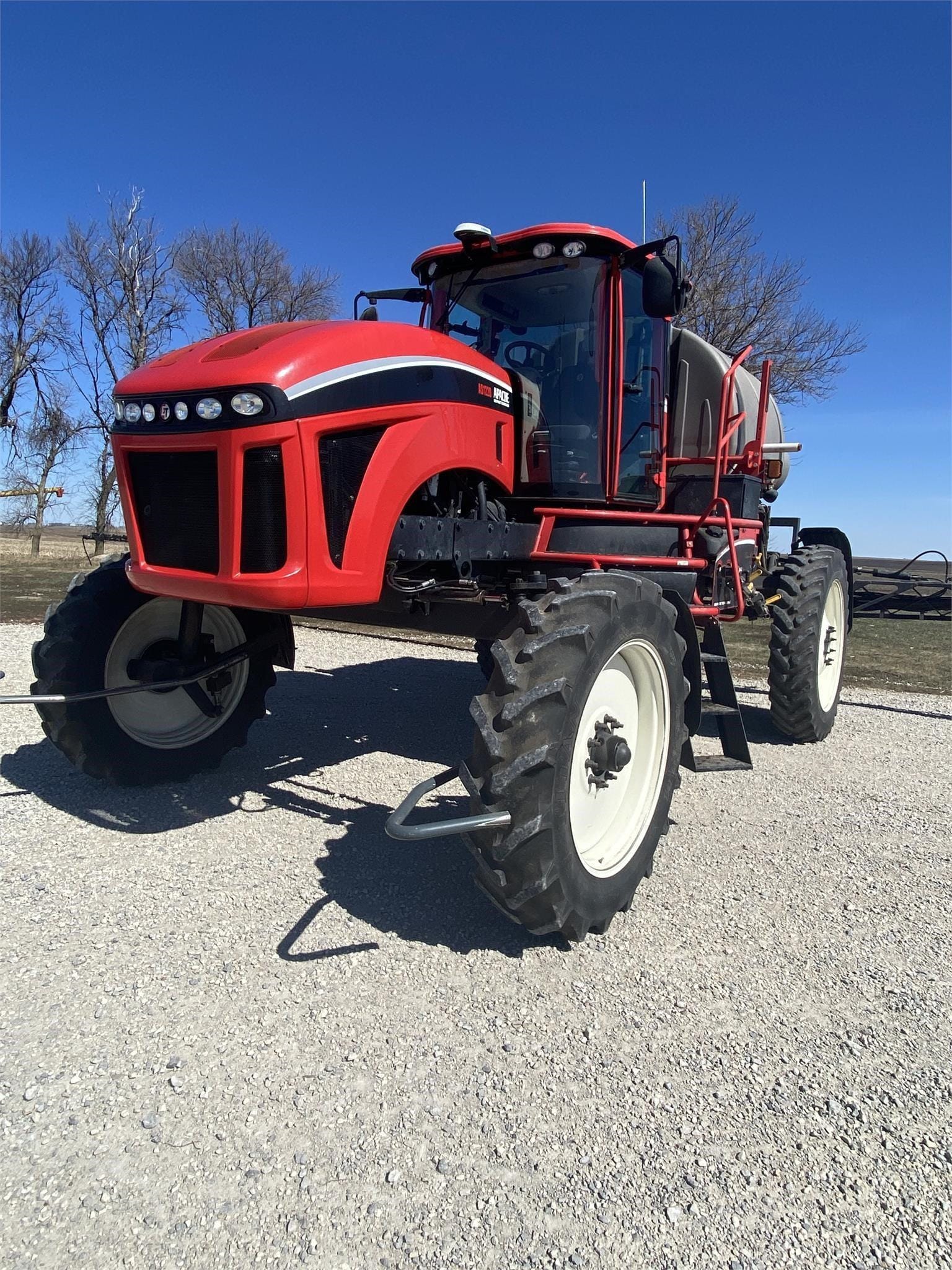 2013 Apache AS1220 Equipment Image0