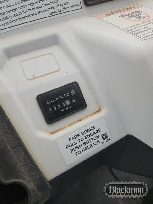 Image of Bobcat 3400 equipment image 2