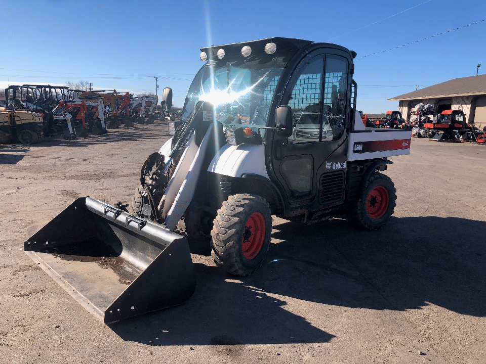 2013 Bobcat Toolcat 5600 Equipment Image0