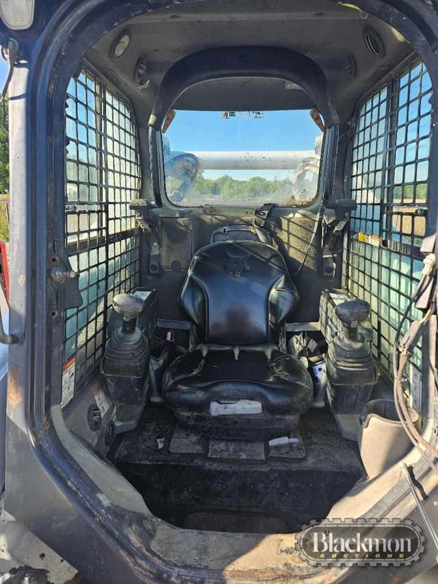 Image of Bobcat S750 equipment image 3