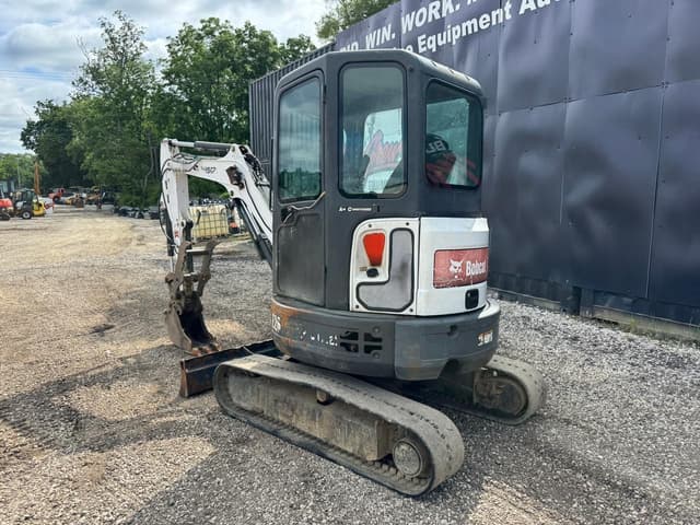 Image of Bobcat E26 equipment image 3