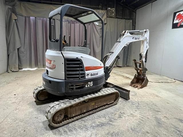 Image of Bobcat E26 equipment image 4