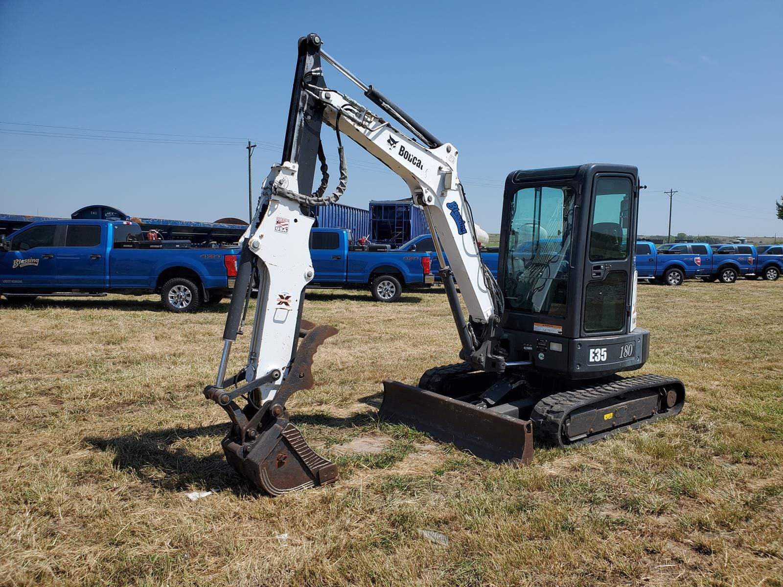 Main image Bobcat E35