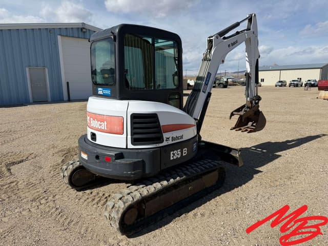 Image of Bobcat E35 equipment image 4