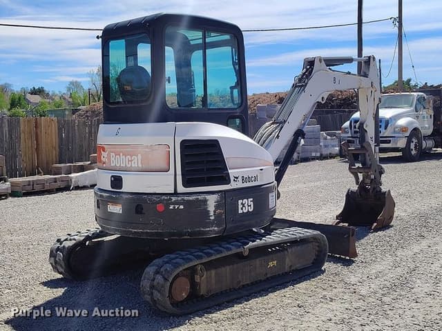Image of Bobcat E35 equipment image 4